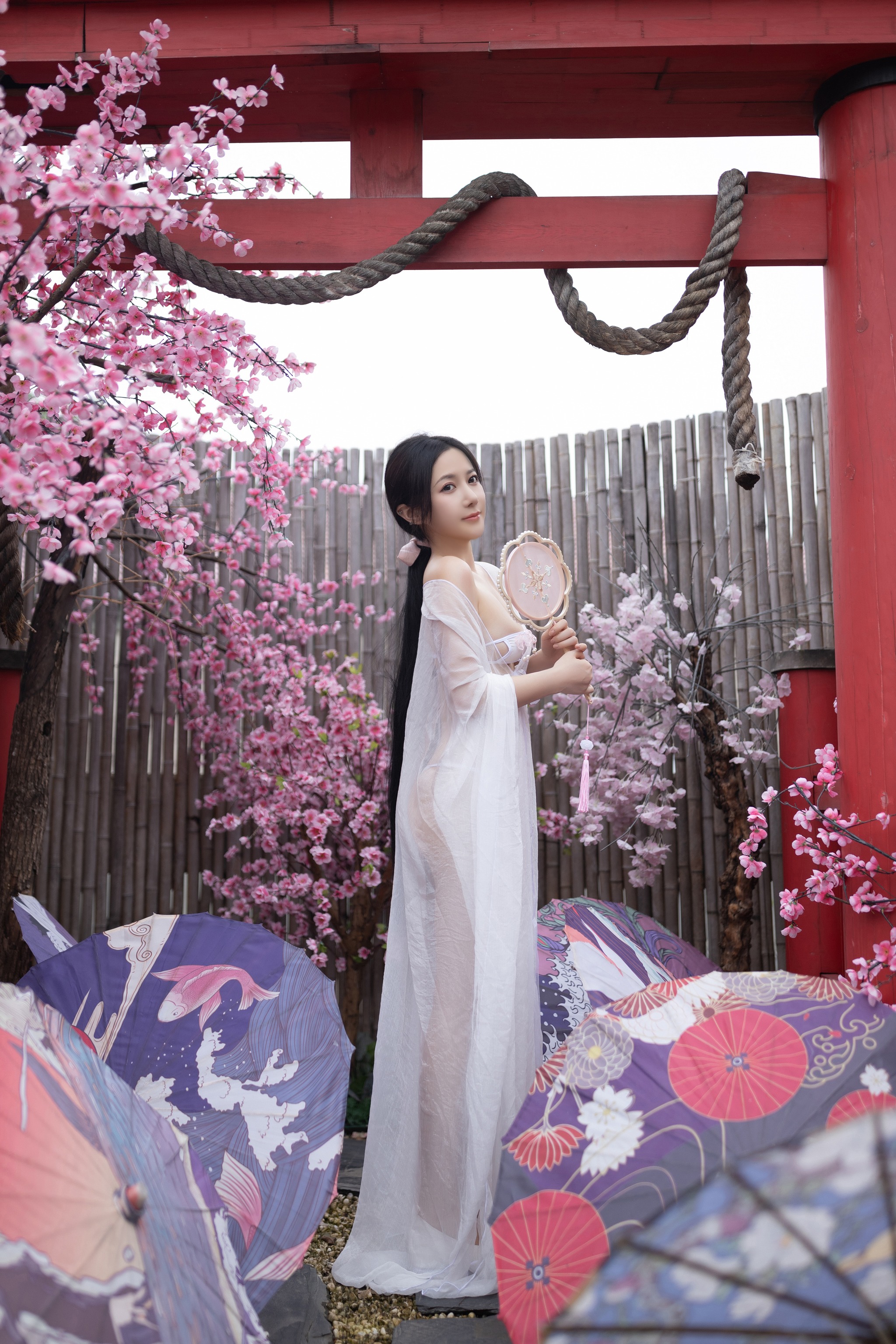 鱼子酱Fish - NO.174 （私拍） 花想容 [120P]-XikXak